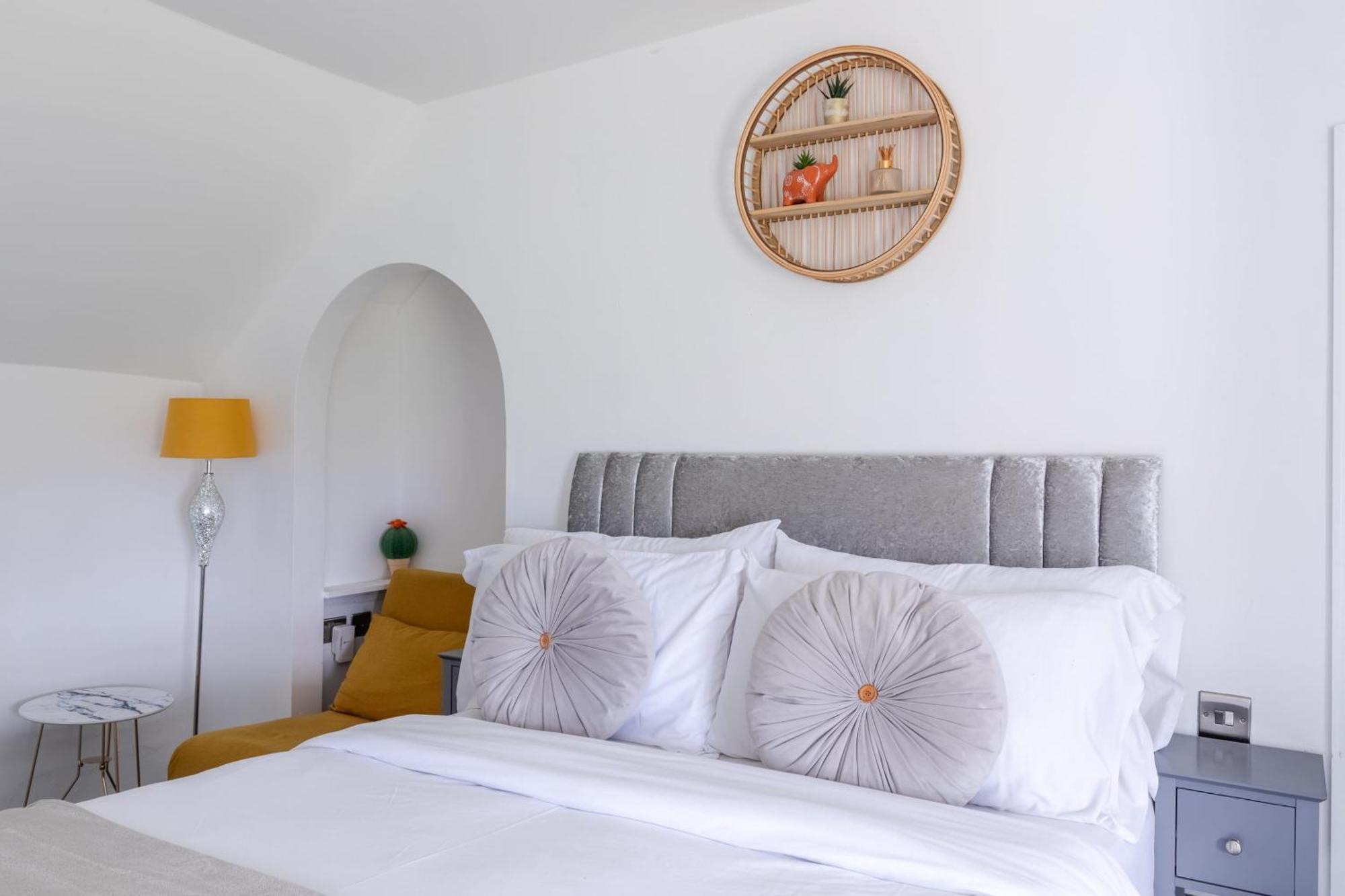 The Anchor Hotel Mepal Bagian luar foto